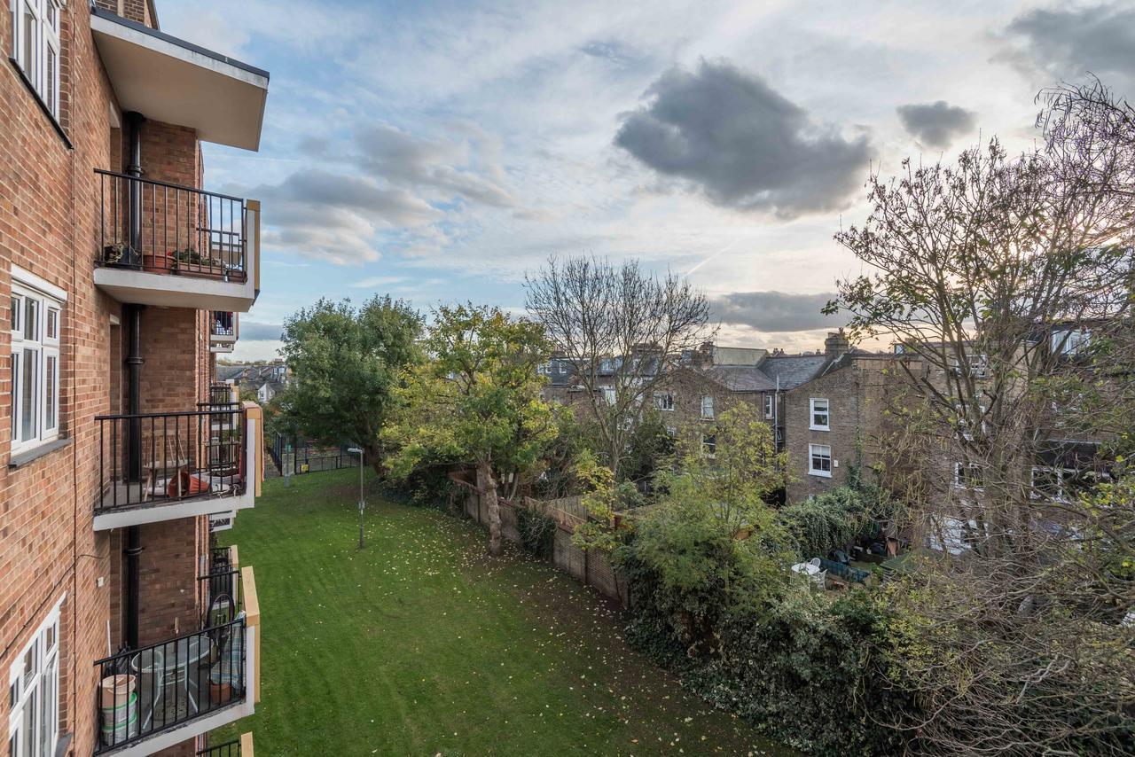 Comfortable Home In Wandsworth London Exterior photo